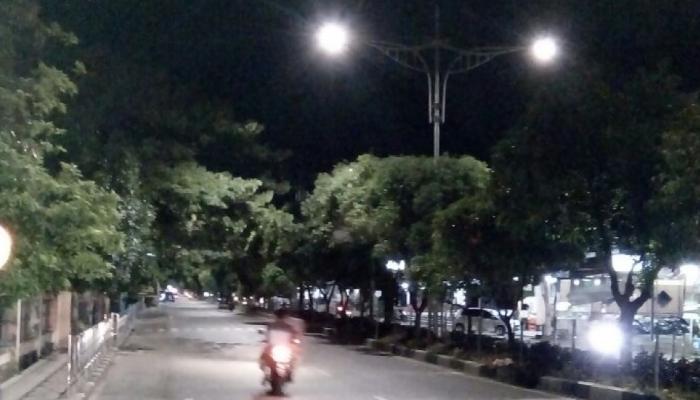 Pemindahan Lampu Jalan Akibat Pembangunan Fly Over Simpang Surabaya